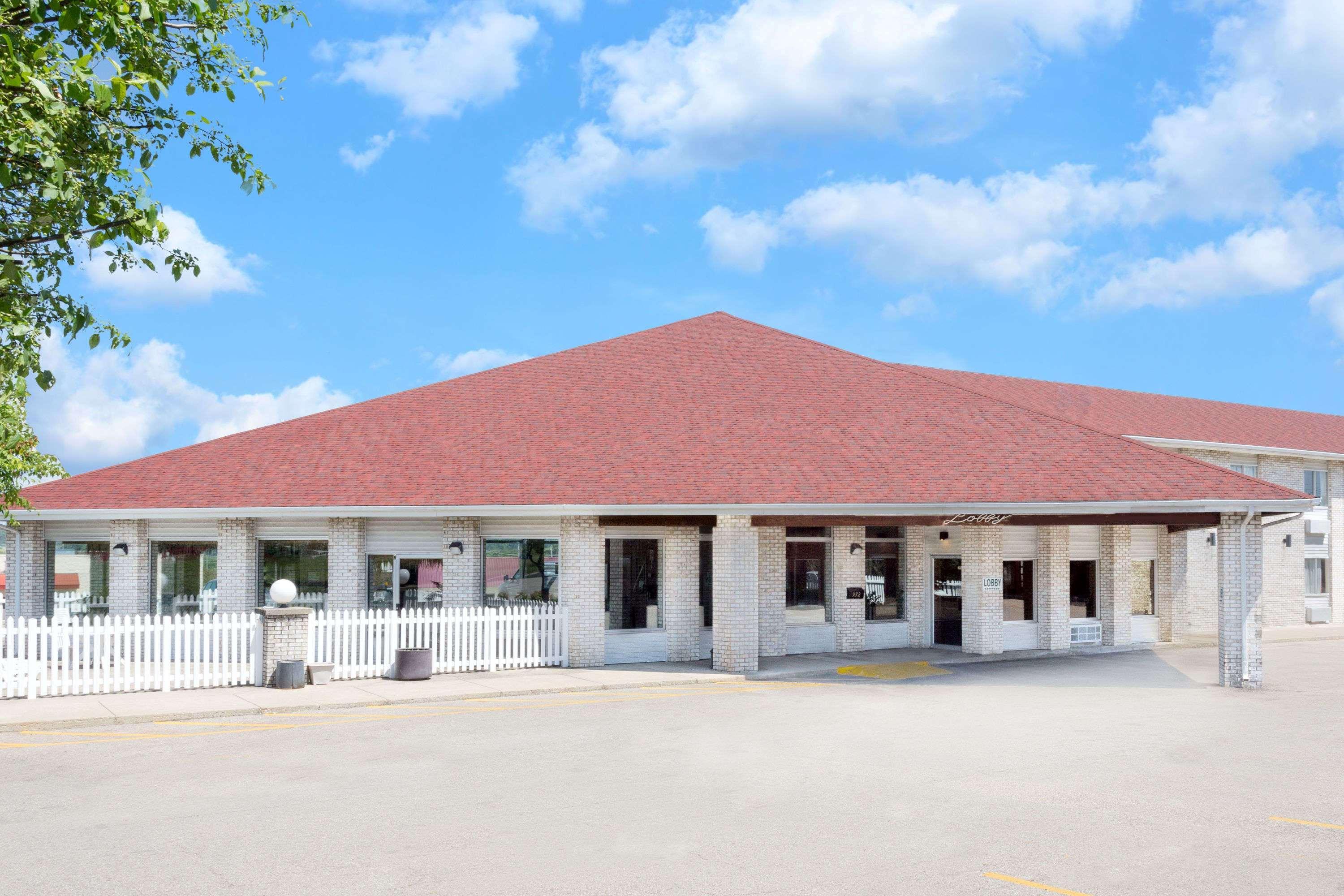 Days Inn By Wyndham Jackson Exterior photo